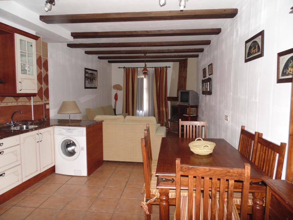Apartamentos Rurales La Muralla II Canete  Exterior photo