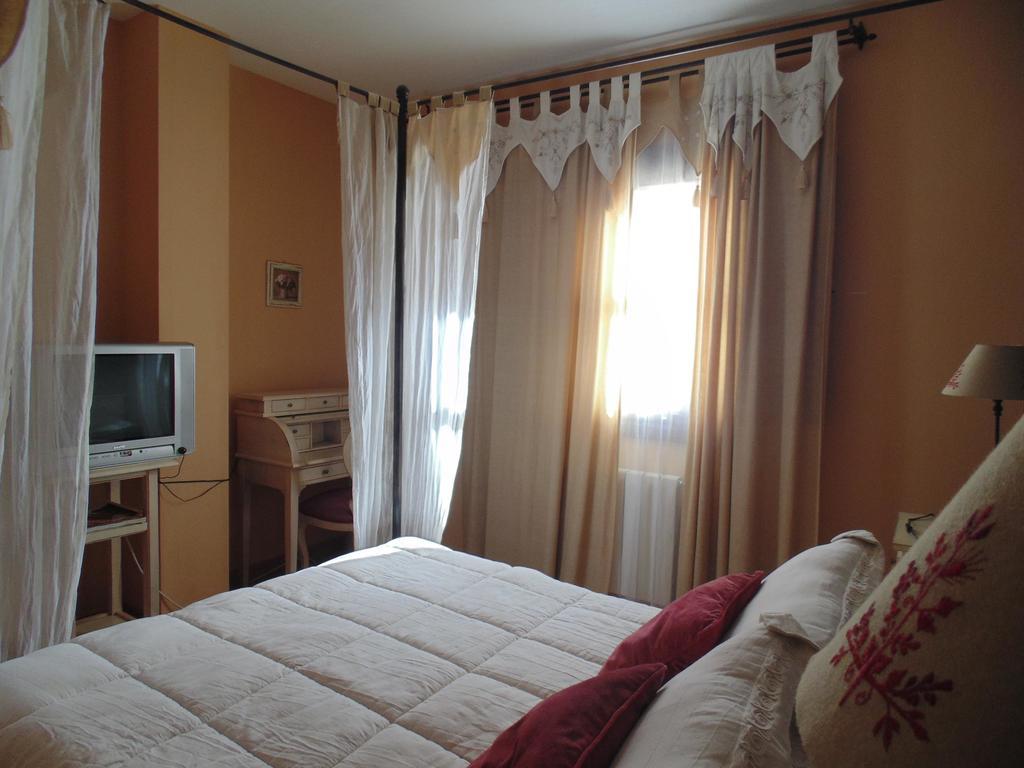Apartamentos Rurales La Muralla II Canete  Exterior photo